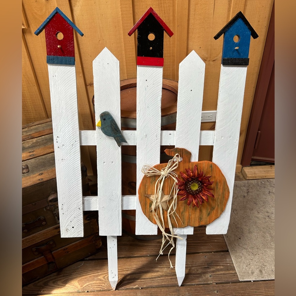 Handmade Rustic White Fence with Birdhouse Accents
